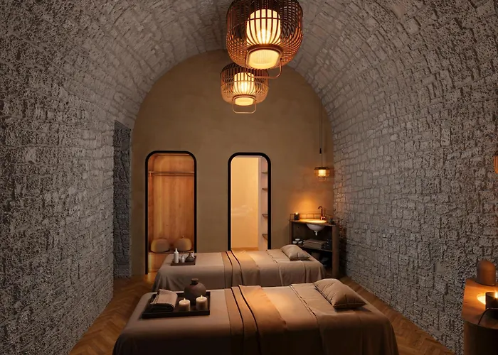 Grand Tonic Hotel & Spa Parijs